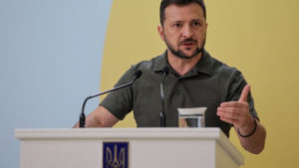 Preşedintele Zelenski a promulgat legea care permite unor condamnați să se înroleze în armata Ucrainei