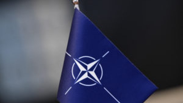 Comandantul-şef al armatei ucrainene a discutat cu şeful forţelor NATO în Europa